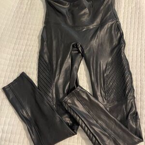 SPANX Shiny Black Textured Leggings